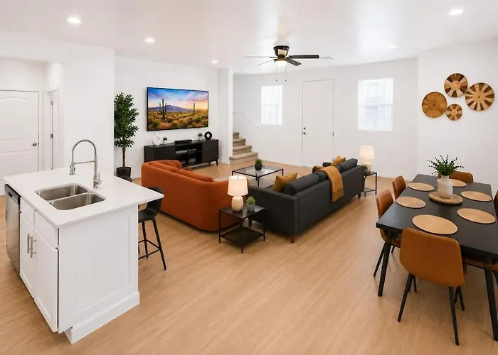 Modern 3br Getaway Near Downtown Hotspots Phoenix